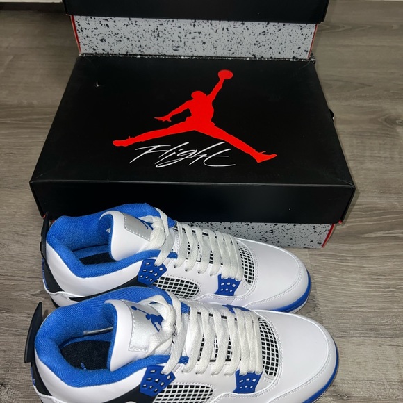 Jordan 4 - Picture 5 of 5